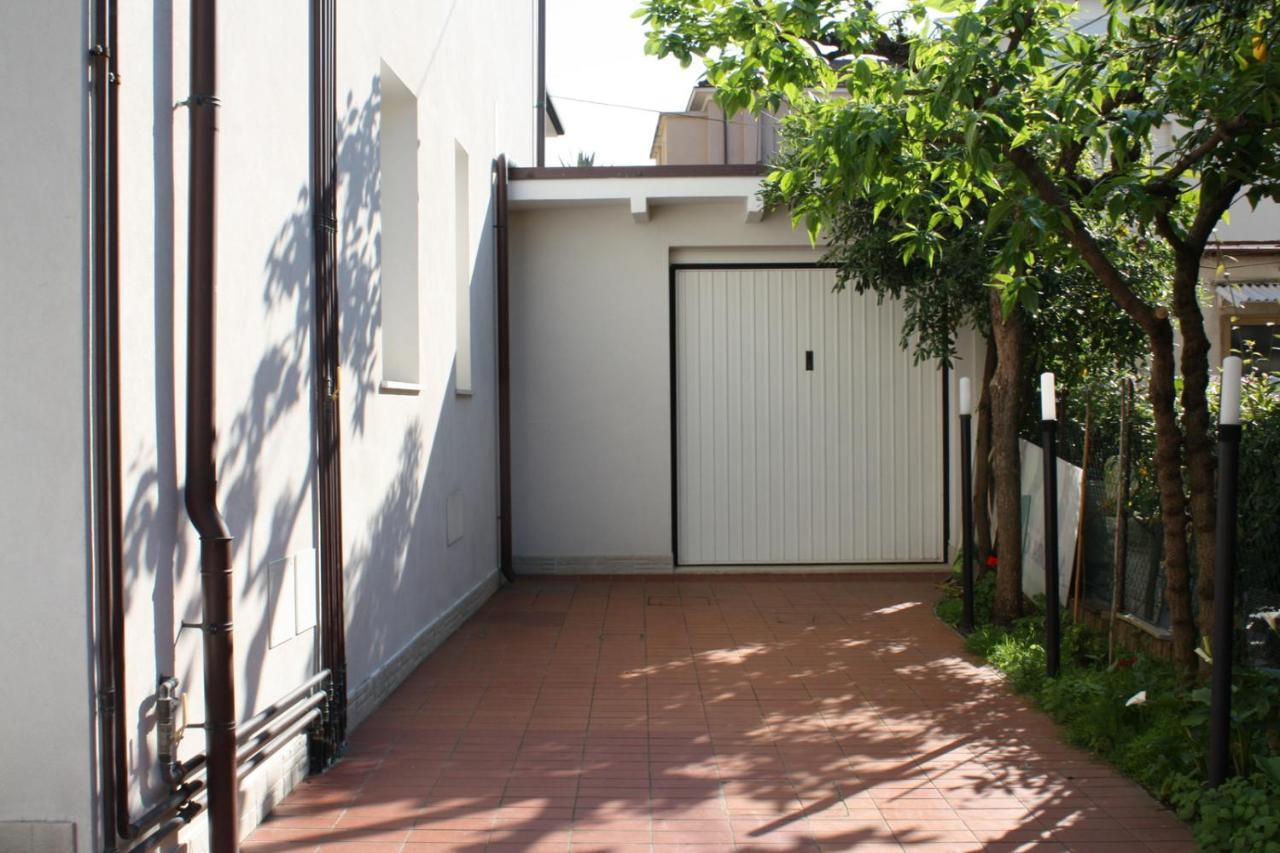 Casa Vacanze Aurora Centro ريميني المظهر الخارجي الصورة