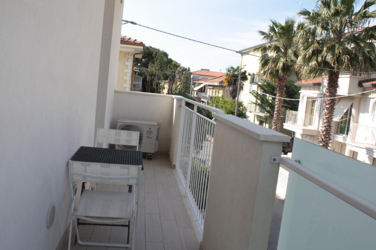 Casa Vacanze Aurora Centro ريميني المظهر الخارجي الصورة