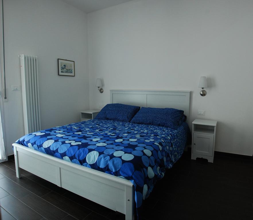 Casa Vacanze Aurora Centro ريميني الغرفة الصورة
