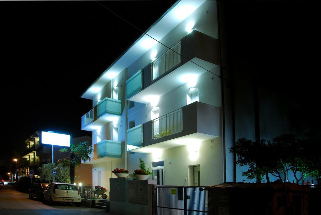 Casa Vacanze Aurora Centro ريميني المظهر الخارجي الصورة
